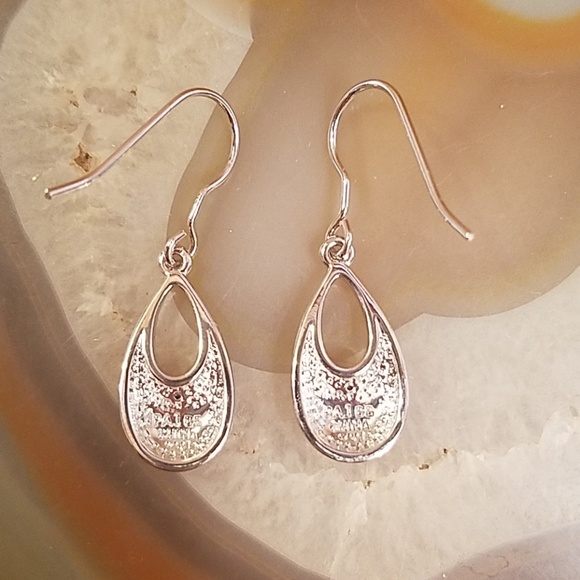 Final Black & white rhodium plated earrings NWOT - Picture 4 of 7